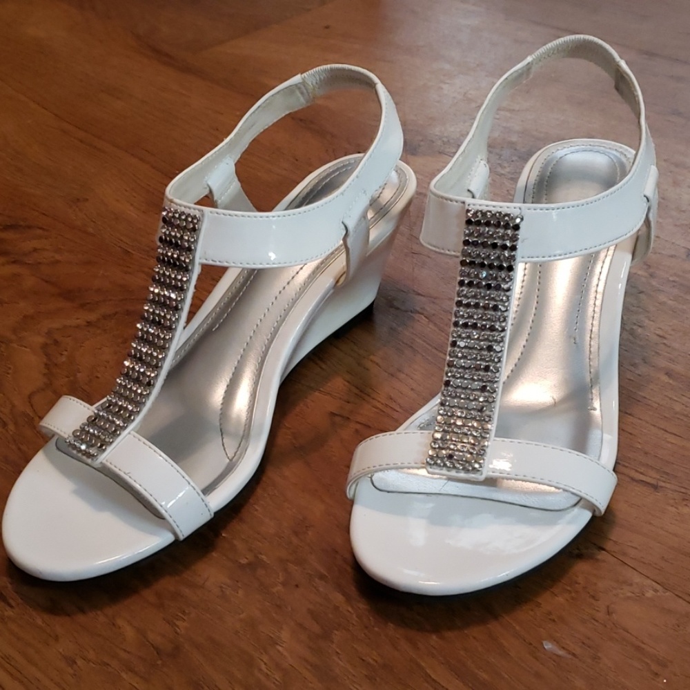 Dress shoes